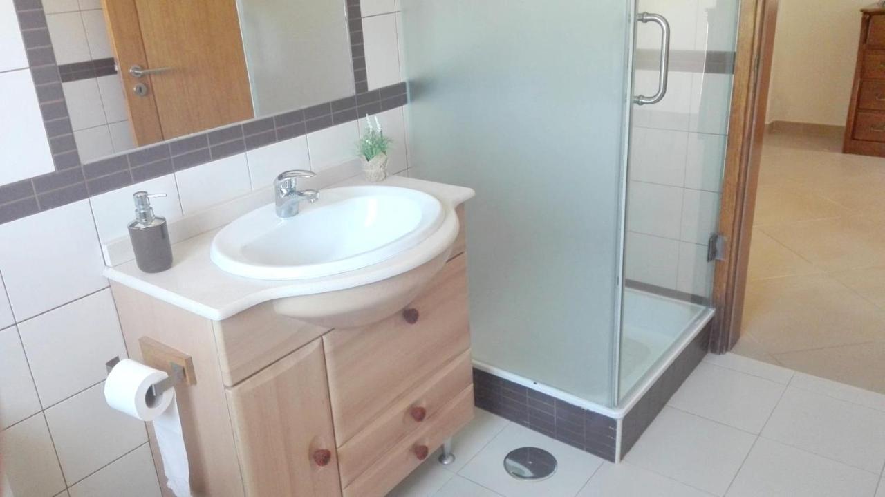 Spacious House In Aldeia Dos Pinheiros With Pool Azeitao Dış mekan fotoğraf