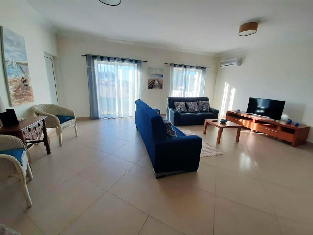 Spacious House In Aldeia Dos Pinheiros With Pool Azeitao Dış mekan fotoğraf